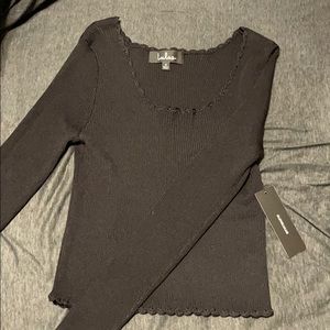 Lulu’s form fitting black crop top